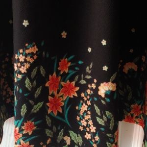 Floral dipped Lularoe Amelia